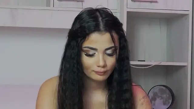 MayaMadison online show from February 3, 2026, 9:31 pm