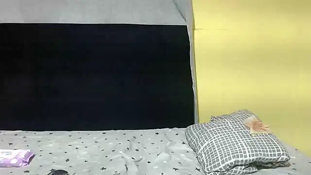 Snapshot of JinglynJuicy22 chatting on February 26, 2026, 8:19 pm JinglynJuicy22 online show from February 26, 2026, 8:19 pm