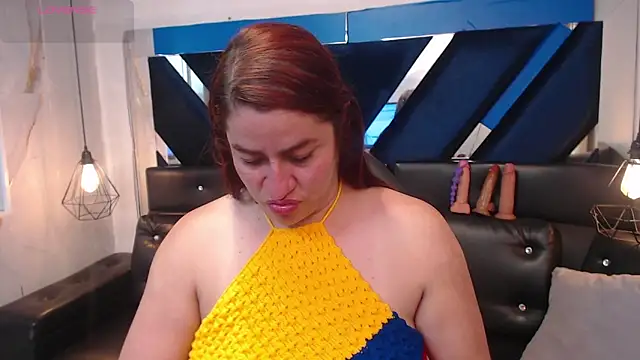 Snapshot of Alison-mar chatting on May 27, 2026, 7:55 pm Alison-mar online show from May 27, 2026, 7:55 pm