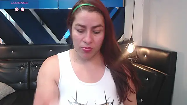 Snapshot of Alison-mar chatting on May 29, 2026, 7:34 pm Alison-mar online show from May 29, 2026, 7:34 pm