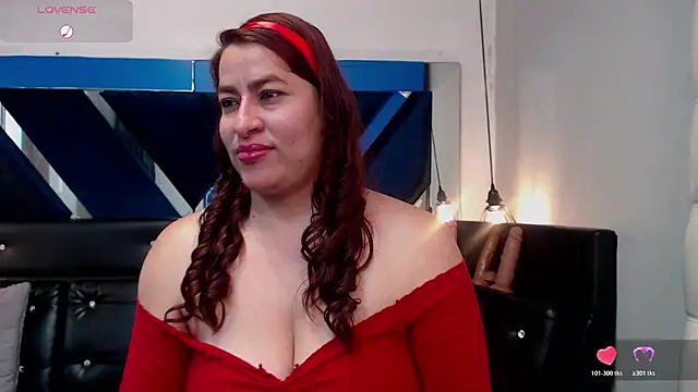 Snapshot of Alison-mar chatting on June 18, 2026, 7:29 pm Alison-mar online show from June 18, 2026, 7:29 pm
