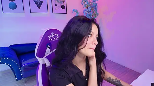 Snapshot of Maddie_T18 chatting on April 30, 2026, 11:38 am Maddie T18 online show from April 30, 2026, 11:38 am