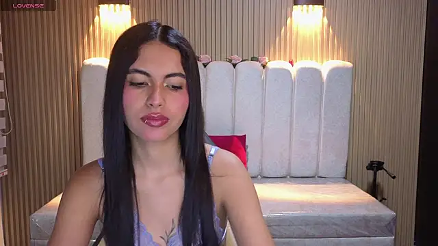 Snapshot of Perla_lovely_ chatting on April 18, 2026, 12:09 pm Perla lovely online show from April 18, 2026, 12:09 pm