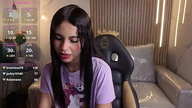 Snapshot of Perla_lovely_ chatting on May 12, 2026, 12:24 pm Perla lovely online show from May 12, 2026, 12:24 pm