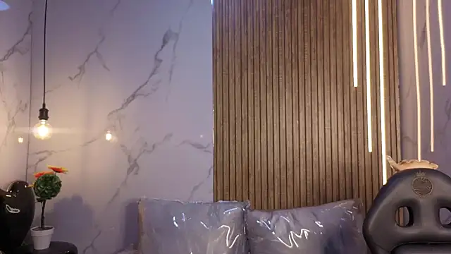 Snapshot of Perla_lovely_ chatting on May 13, 2026, 7:11 pm Perla lovely online show from May 13, 2026, 7:11 pm