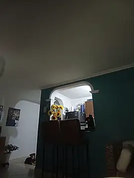 kauzZhomi online show from February 3, 2026, 10:53 am