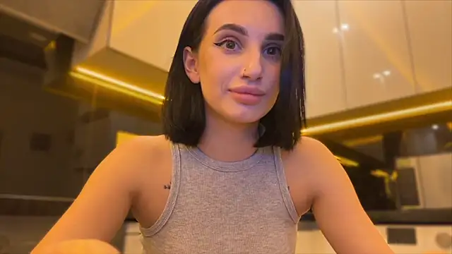 Snapshot of BlackFox_V chatting on February 3, 2026, 7:19 pm BlackFox V online show from February 3, 2026, 7:19 pm