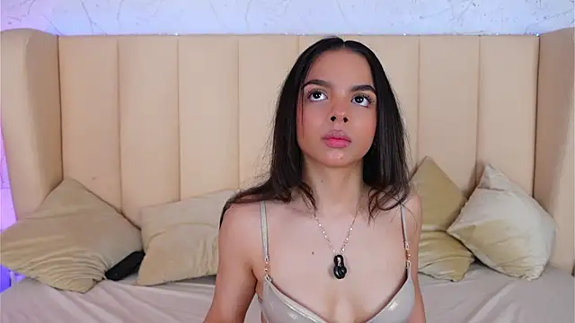 Snapshot of BambiRoses chatting on March 2, 2026, 7:09 am BambiRoses online show from March 2, 2026, 7:09 am