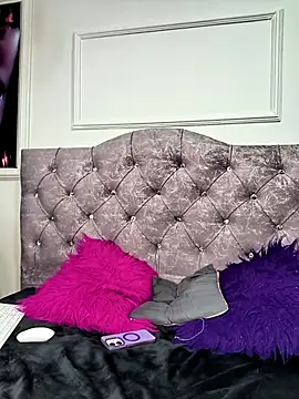 Snapshot of violetmist chatting on February 6, 2026, 1:32 am violetmist online show from February 6, 2026, 1:32 am