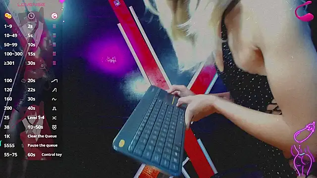 Snapshot of Sasha_calle chatting on February 9, 2026, 12:20 pm Sasha calle online show from February 9, 2026, 12:20 pm