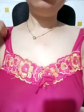 Snapshot of Arica_sexy001 chatting on February 25, 2026, 3:05 am Arica sexy001 online show from February 25, 2026, 3:05 am