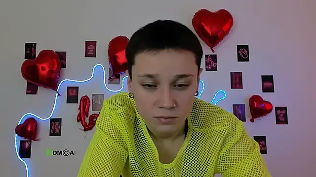 Snapshot of emi_fade chatting on February 18, 2026, 10:11 am emi fade online show from February 18, 2026, 10:11 am