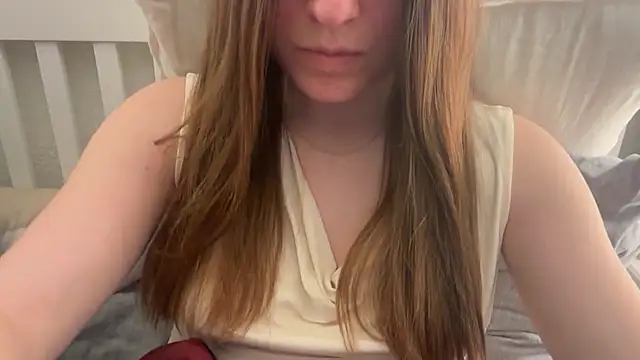 Lucyschickt online show from March 14, 2026, 6:46 pm