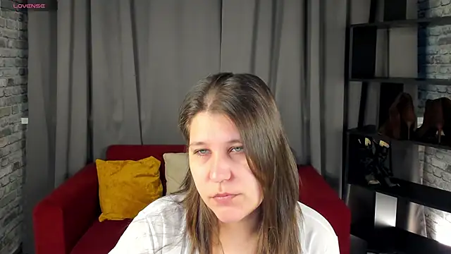 helenahoff online show from April 17, 2026, 4:04 am