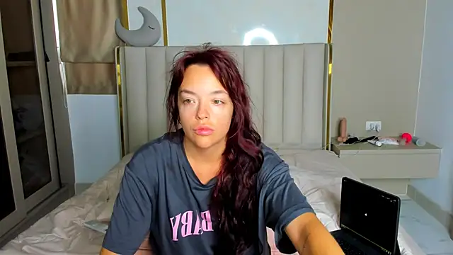 Snapshot of stellaa_quenn chatting on July 16, 2026, 12:05 am stellaa quenn online show from July 16, 2026, 12:05 am