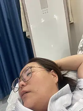 Snapshot of Youyou_12 chatting on February 9, 2026, 1:26 pm Youyou 12 online show from February 9, 2026, 1:26 pm