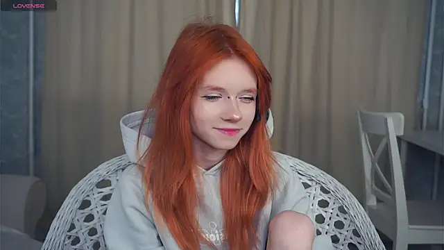 Snapshot of TarynPalek chatting on February 8, 2026, 6:06 am TarynPalek online show from February 8, 2026, 6:06 am