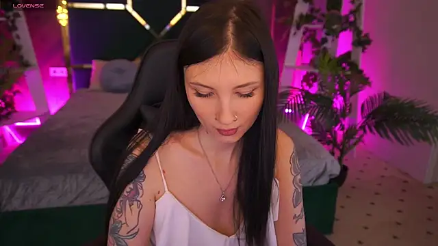 Snapshot of LunaaMay chatting on March 3, 2026, 2:12 pm LunaaMay online show from March 3, 2026, 2:12 pm