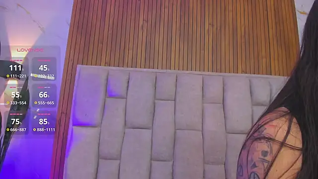 Scarlet Rosexx online show from April 20, 2026, 2:25 am