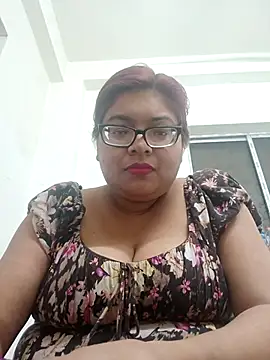 Snapshot of Elie_Hallway chatting on February 4, 2026, 6:47 pm Elie Hallway online show from February 4, 2026, 6:47 pm