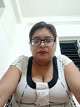 Snapshot of Elie_Hallway chatting on May 13, 2026, 5:32 pm Elie Hallway online show from May 13, 2026, 5:32 pm