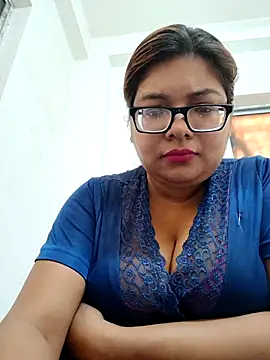 Snapshot of Elie_Hallway chatting on May 18, 2026, 2:51 am Elie Hallway online show from May 18, 2026, 2:51 am