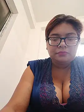 Snapshot of Elie_Hallway chatting on May 31, 2026, 8:32 am Elie Hallway online show from May 31, 2026, 8:32 am