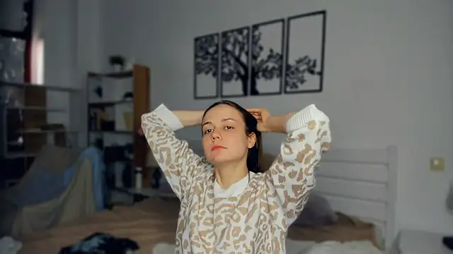 MalvinaTrafford online show from April 6, 2026, 4:46 am