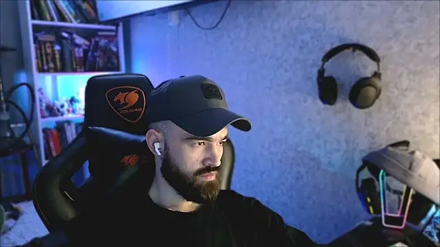  Mostly  online show from April 5, 2026, 8:39 pm