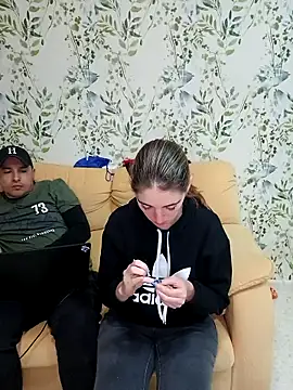 laparejaideal08 online show from March 8, 2026, 5:17 pm