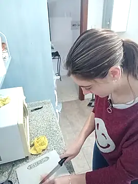 laparejaideal08 online show from April 15, 2026, 12:12 pm