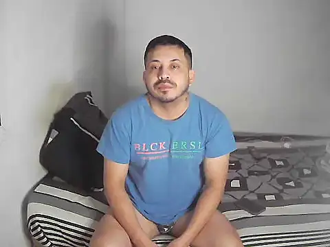 Snapshot of JonatanBail chatting on February 8, 2026, 11:30 pm JonatanBail online show from February 8, 2026, 11:30 pm