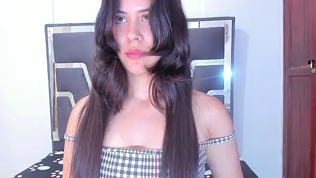 SamanthaHill  online show from February 11, 2026, 7:41 pm