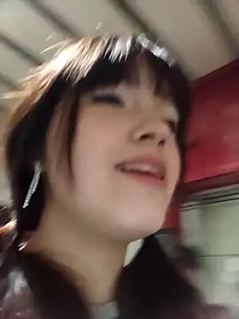 Snapshot of dieciochoyundia chatting on February 8, 2026, 10:35 pm dieciochoyundia online show from February 8, 2026, 10:35 pm