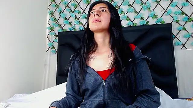 Snapshot of EmmaWilliamss4 chatting on February 12, 2026, 2:56 pm EmmaWilliamss4 online show from February 12, 2026, 2:56 pm