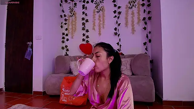 Stephanie Fontaine online show from February 24, 2026, 1:09 pm