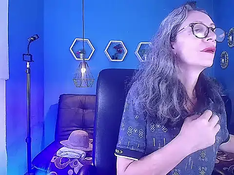 Snapshot of laurasofia45 chatting on February 17, 2026, 3:58 am laurasofia45 online show from February 17, 2026, 3:58 am