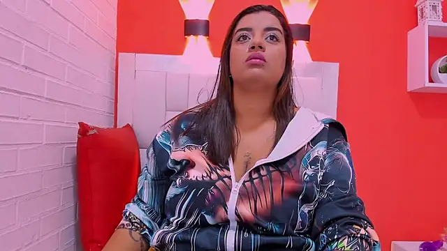 Roxy sexy69  online show from February 19, 2026, 3:35 am