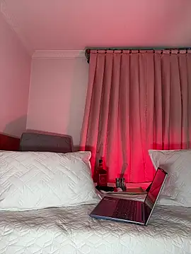 kloe  t18 online show from February 28, 2026, 5:14 pm