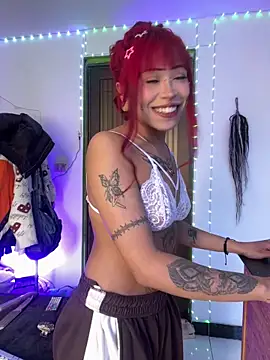 Snapshot of suky_pou chatting on February 3, 2026, 4:12 pm suky pou online show from February 3, 2026, 4:12 pm