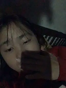 Snapshot of honeyyy110 chatting on February 4, 2026, 1:33 am honeyyy110 online show from February 4, 2026, 1:33 am