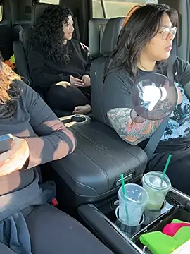 Snapshot of KittyTatts chatting on February 6, 2026, 10:02 pm KittyTatts online show from February 6, 2026, 10:02 pm