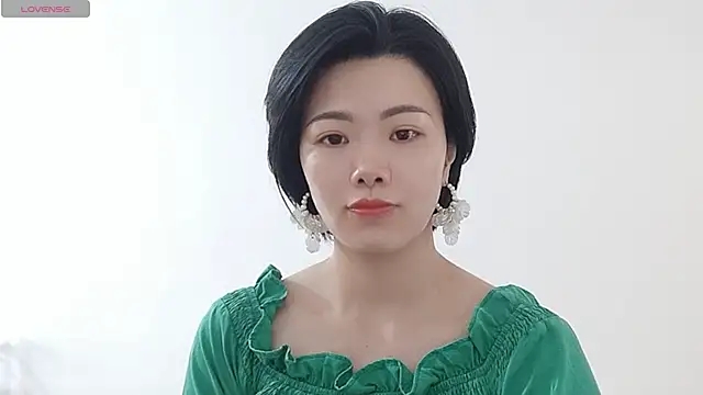 Snapshot of Nikishine chatting on June 5, 2026, 3:35 am Nikishine online show from June 5, 2026, 3:35 am