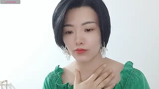 Snapshot of Nikishine chatting on June 5, 2026, 7:03 am Nikishine online show from June 5, 2026, 7:03 am