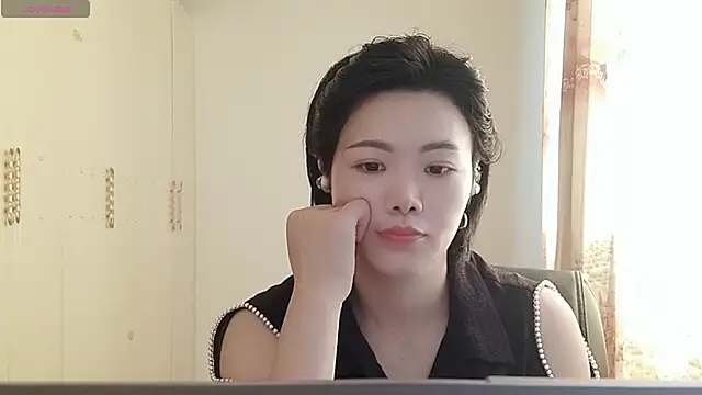 Snapshot of Nikishine chatting on June 18, 2026, 6:24 am Nikishine online show from June 18, 2026, 6:24 am