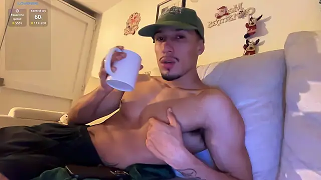 Snapshot of rafael_stone11 chatting on February 16, 2026, 7:15 am rafael stone11 online show from February 16, 2026, 7:15 am