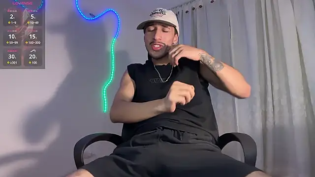 Snapshot of rafael_stone11 chatting on March 13, 2026, 2:07 am rafael stone11 online show from March 13, 2026, 2:07 am