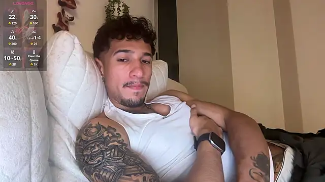 Snapshot of rafael_stone11 chatting on March 26, 2026, 4:18 am rafael stone11 online show from March 26, 2026, 4:18 am