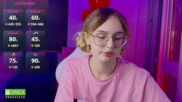 AdeLuna online show from February 12, 2026, 5:52 pm