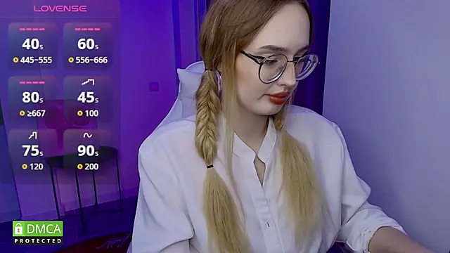 AdeLuna online show from February 18, 2026, 9:22 pm